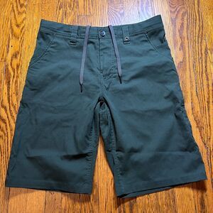 686 Everywhere Collection Hybrid Shorts Men's Size 30 Green Nylon Spandex Active